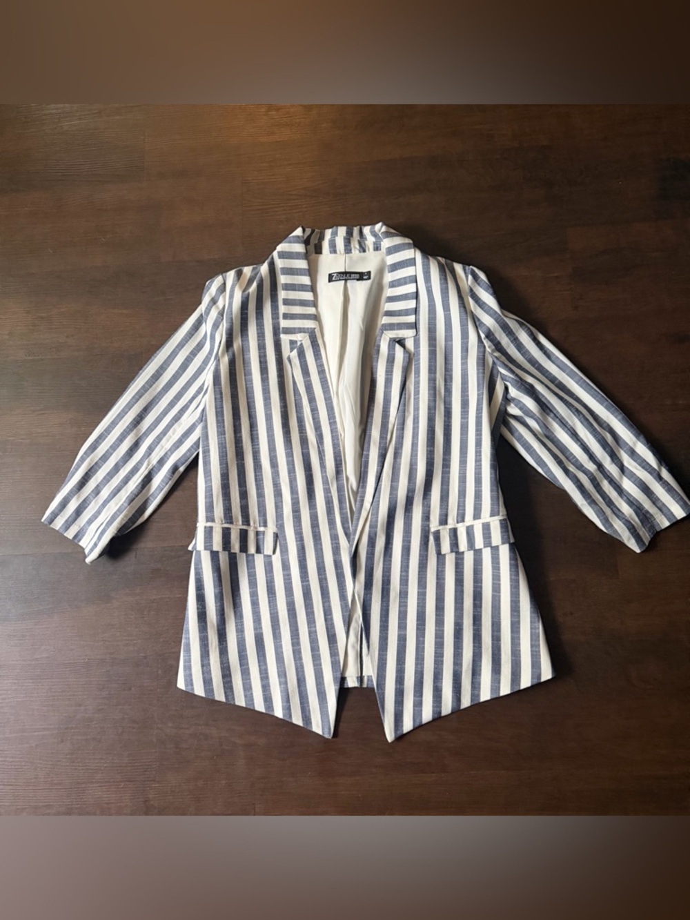 Women’s Blue and White Striped Blazer 7TH Avenue Size Small with pockets